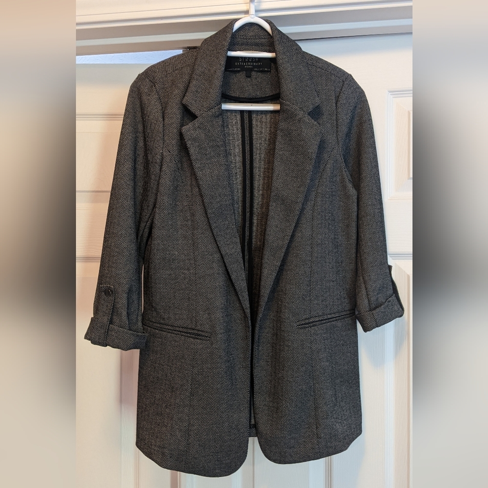 Gray herringbone 3/4 sleeve blazer size s